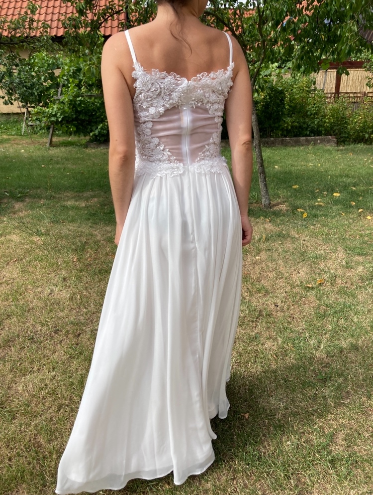 Biele spoločenské/ svadobné/ popolnočné šaty - 2