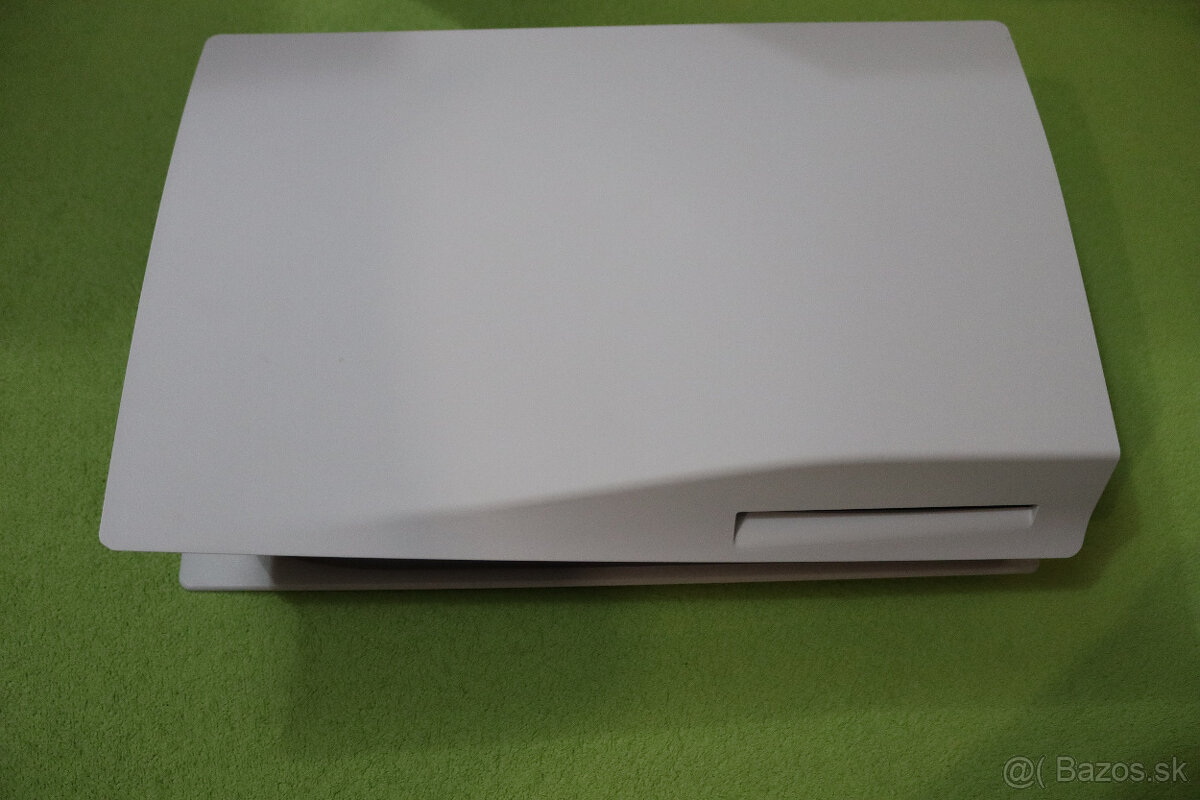 PlayStation 5 s mechanikou + hra Gran Turismo 7 - 2