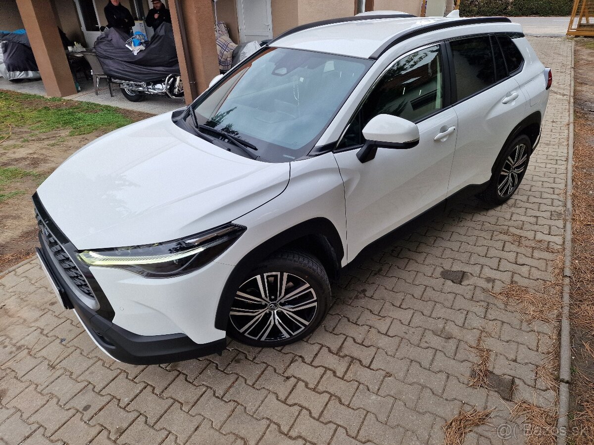 Toyota Corolla Cross 1.8 Hybrid Style e-CVT 140k (v Záruke) - 2