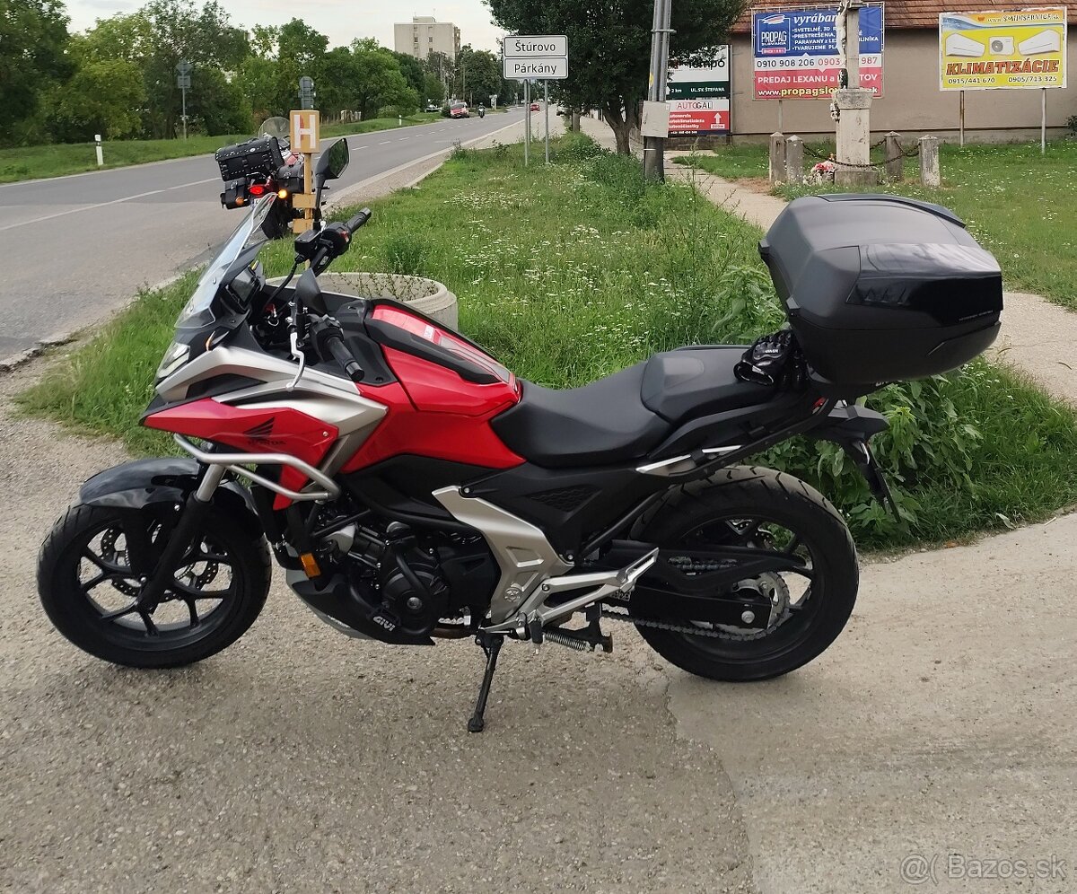 Honda NC 750 X ,,4200km" - 2
