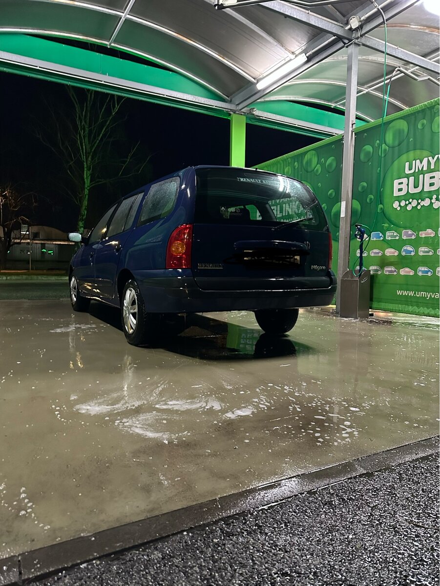 Renault Megane grandtour 1.4 benzin - 2