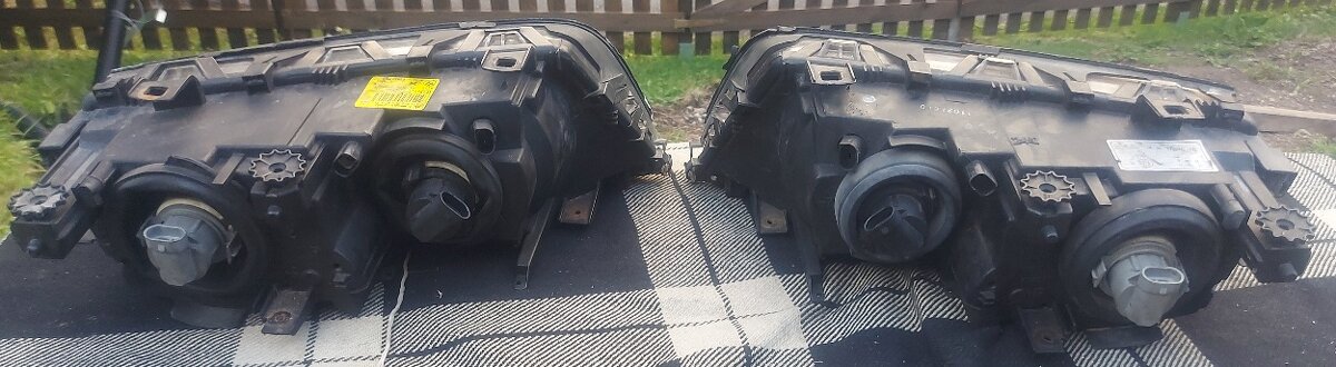 Bmw e46 touring - predné svetlá PF - 2