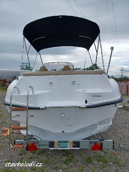 Motorový čln Orion 560 SunDeck - 2