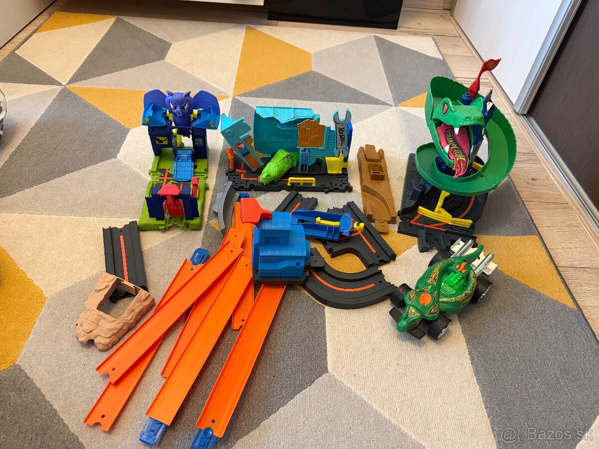 Hot Wheels a Barbie auto - 2