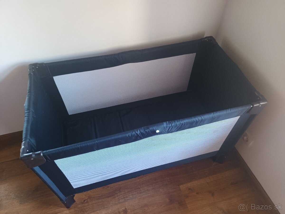 Predám prenosnú-skladateľnú detskú postieľku - 2