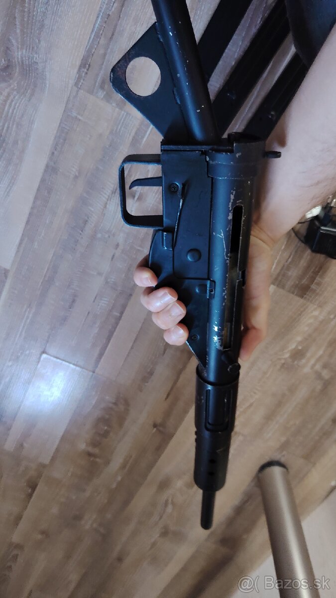 Predám Airsoft Stengun s príslušenstvom - 2