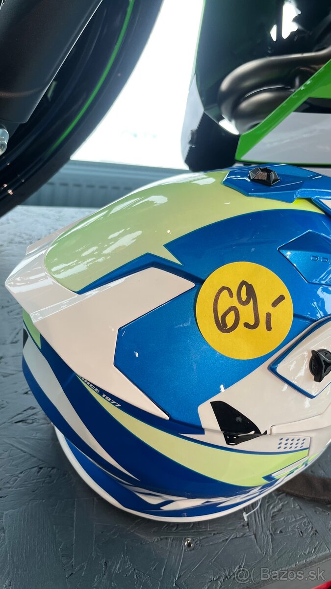 Nová - UFO INTREPID - 2