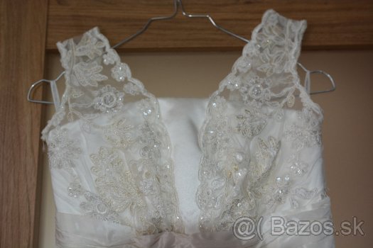 Krajkované svadobné šaty - 2