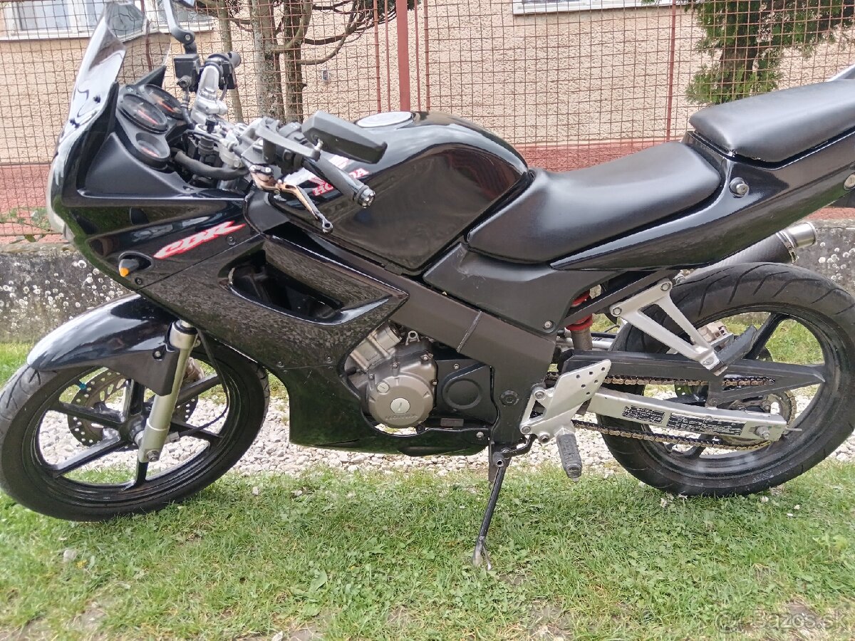 Honda cbr 125r - 2