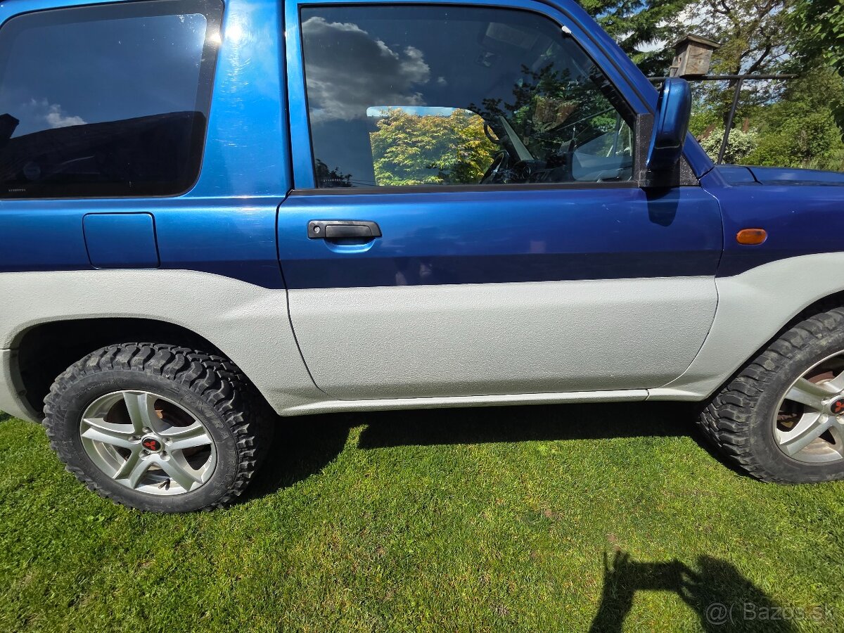 Pajero Pinin - 2