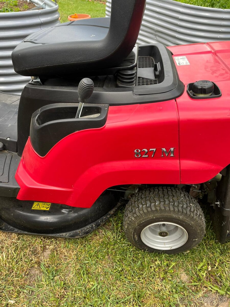 Predám záhradný traktor Mountfield MJ 66 E - 2