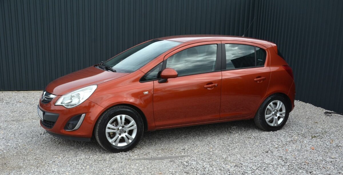 Opel Corsa 1.2 benzín, SR. voz. automat - 2