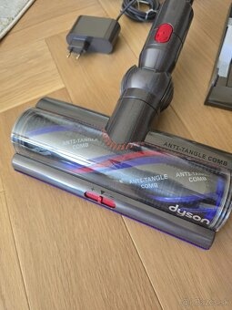 NOVÝ vysávač Dyson V15™ Detect Absolute - 2