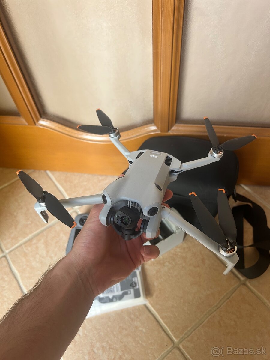 DJI dron mini 4 pro fly more combo + RC ovládač - 2