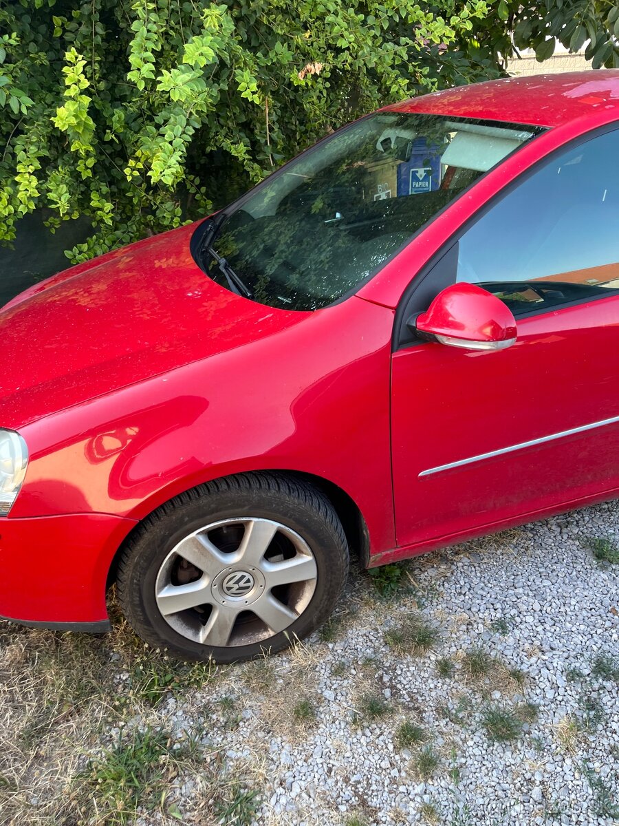 VW GOLF rok 2006, - 2