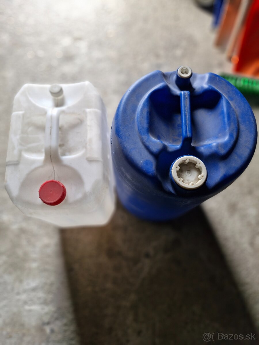 Plastove kanistre - 2