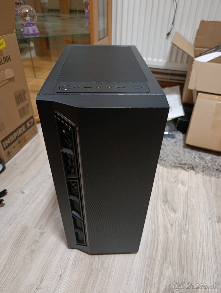 Nová Pc skrinka argb - 2