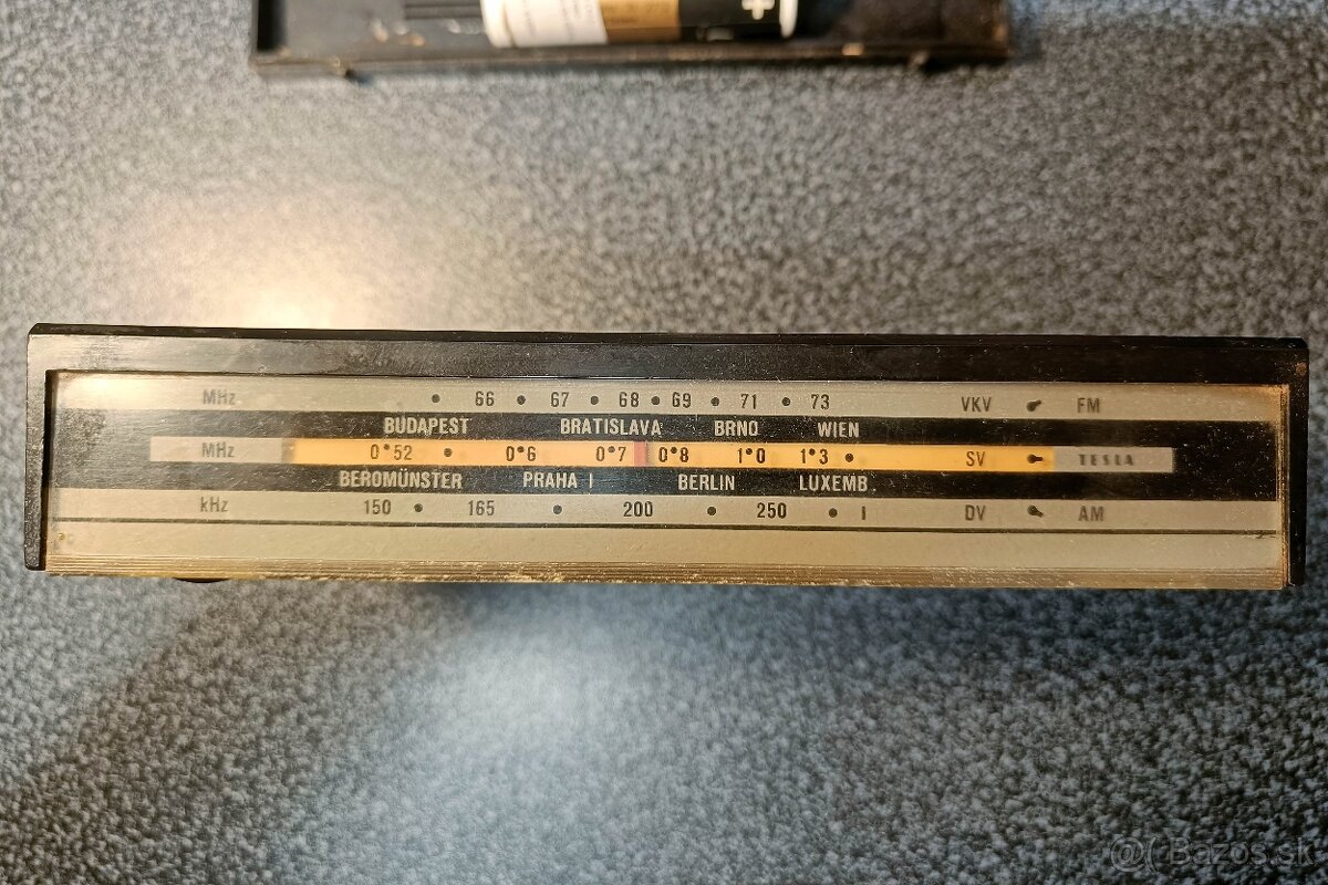 Retro rádio Tesla 2821B Dolly 3 - 2
