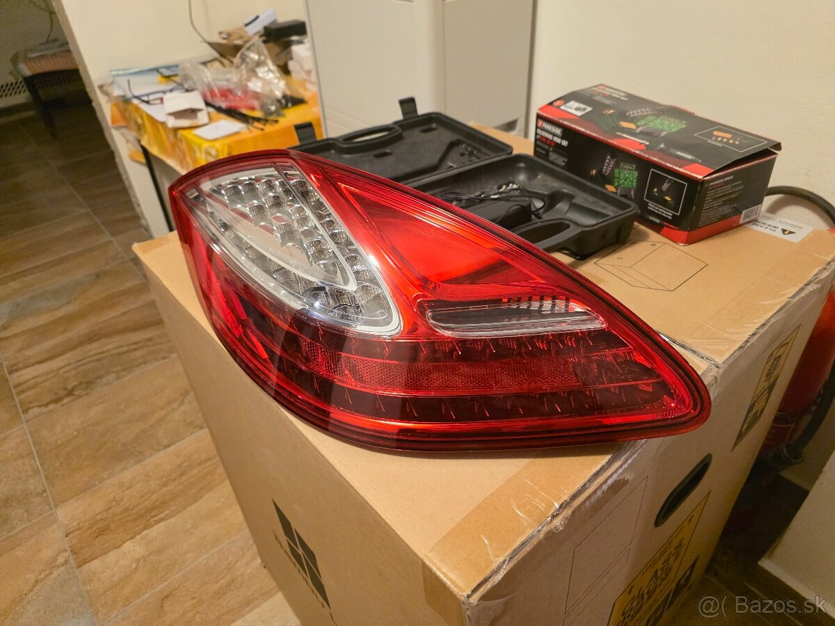 Porsche Panamera 970 svetlá - 2