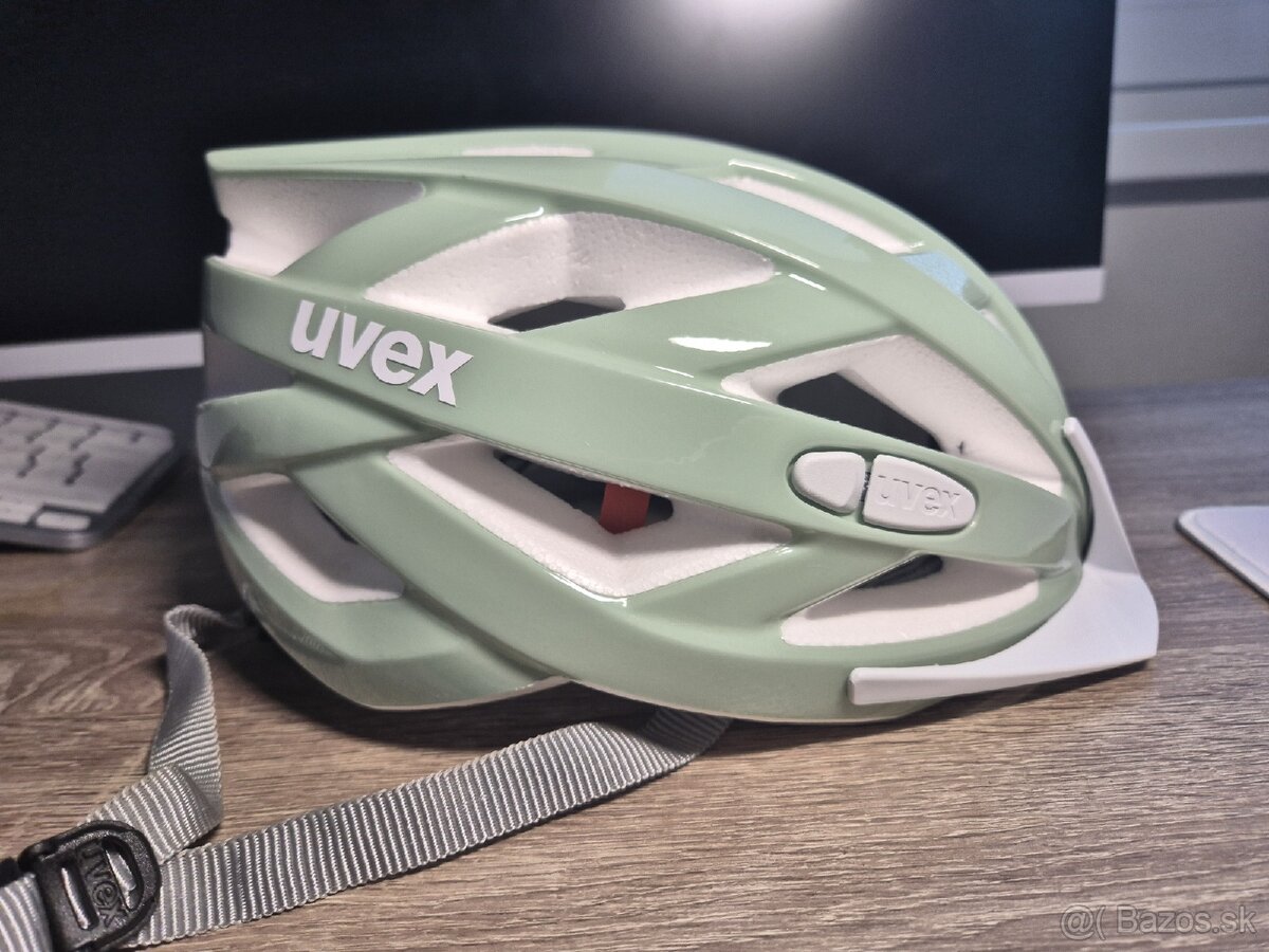 Cyklistická prilba uvex i-vo 3D - 2