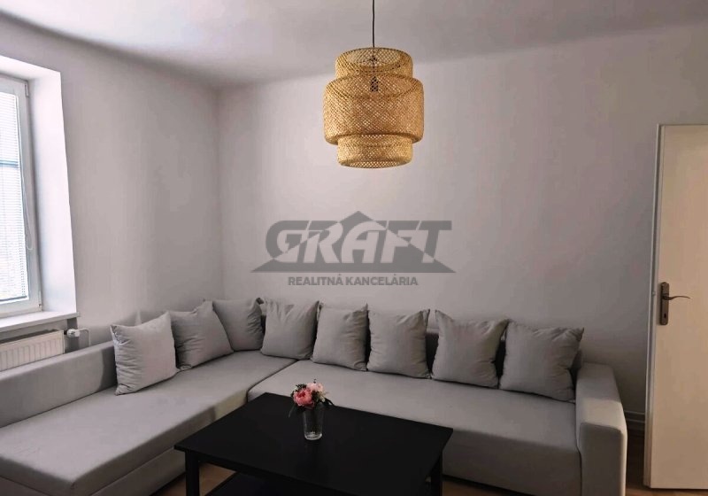 Na prenájom slnečný 1-izb. byt Osadná ul. - Nové Mesto - 2