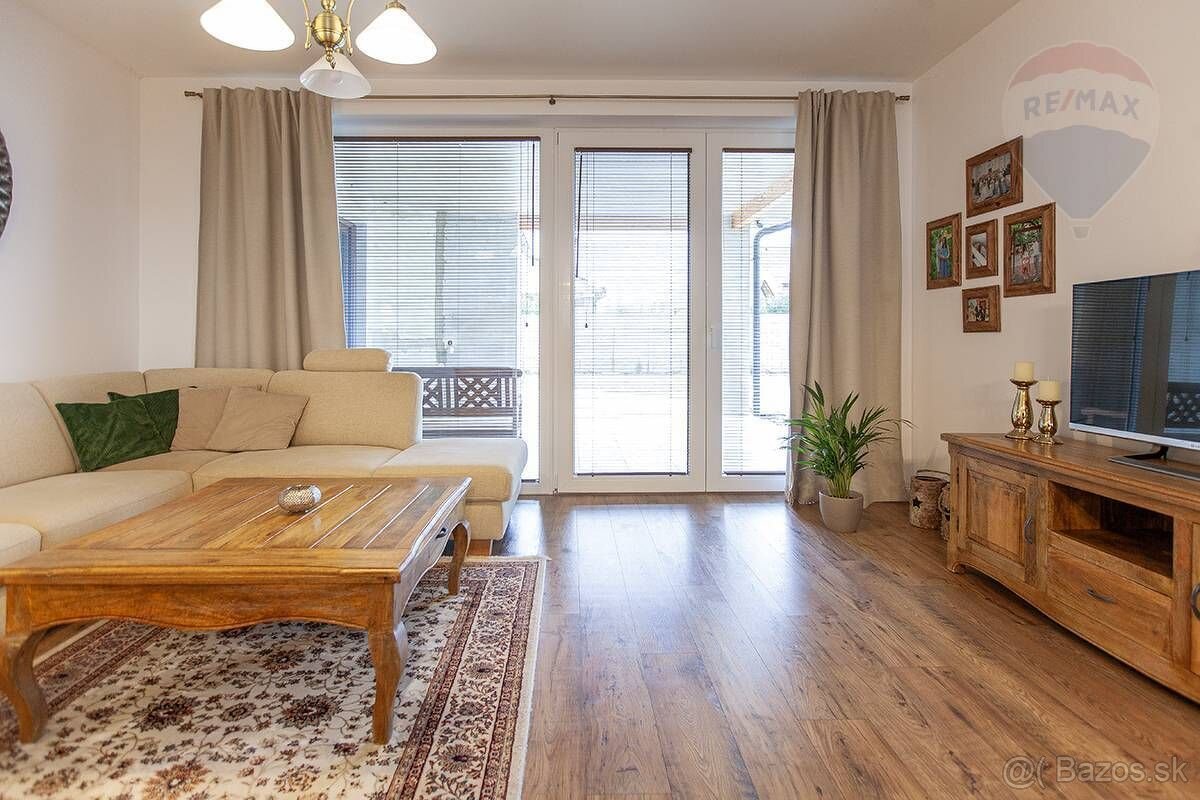 Na predaj 5-izbový rodinný dom v Sološnici - 2