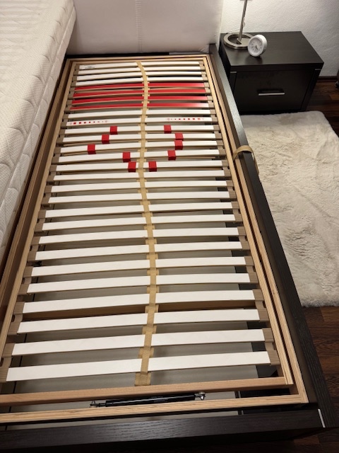 Manželská postel 180x200 cm - 2