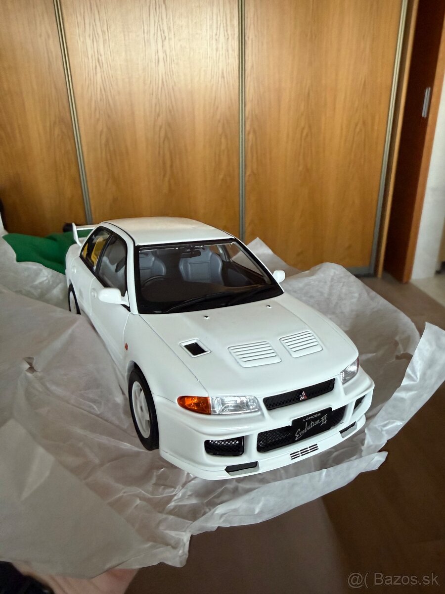Mitsubishi evo3 1:18 - 2