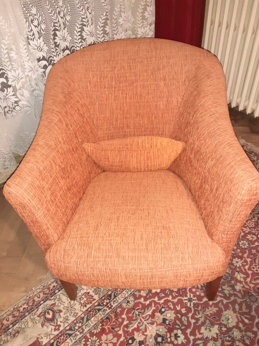 Predám 2 ks retro kresiel tehlovej farby, zn. Fibes - 2