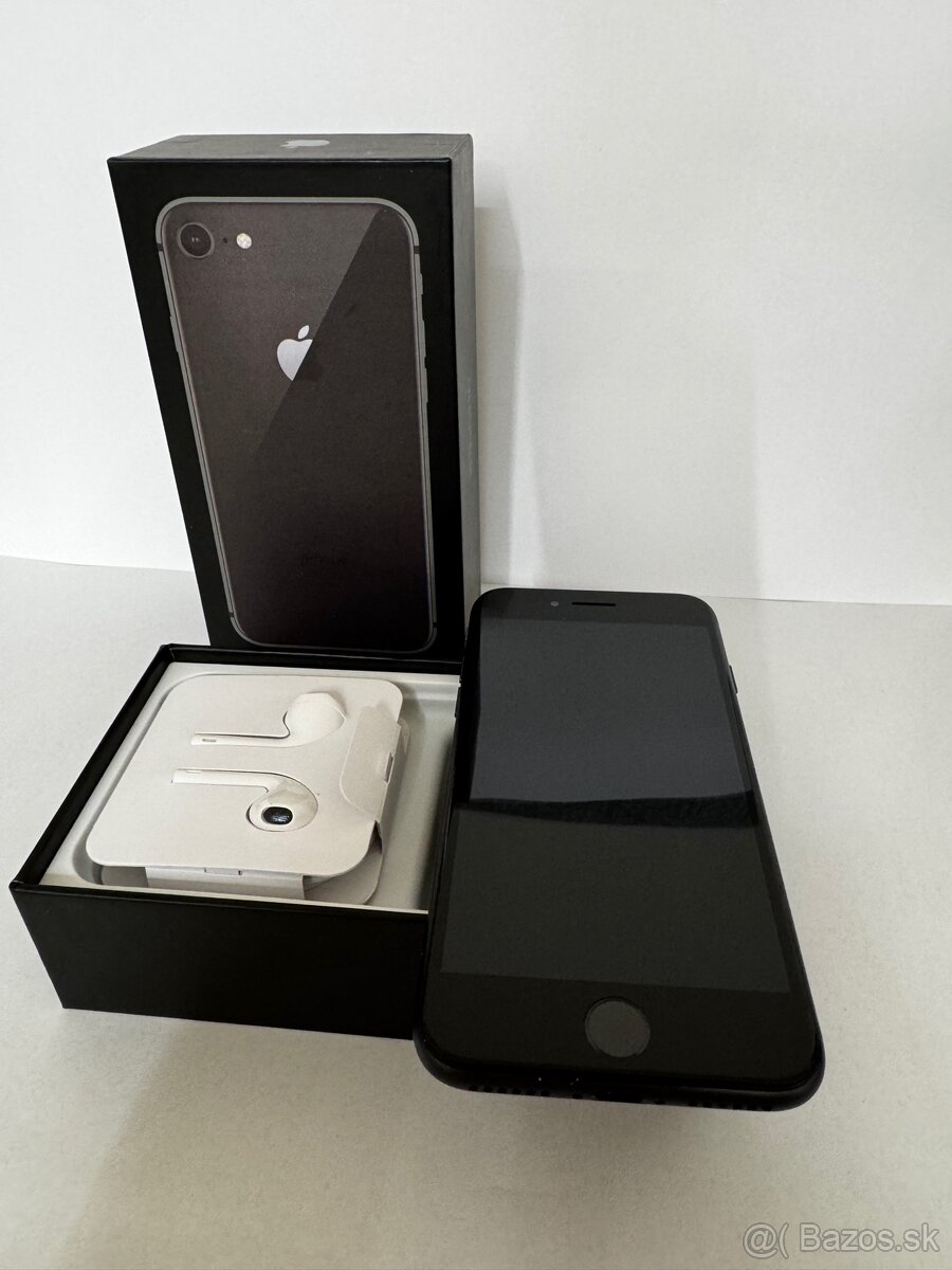 iPhone 8 Space Gray 64GB - 2