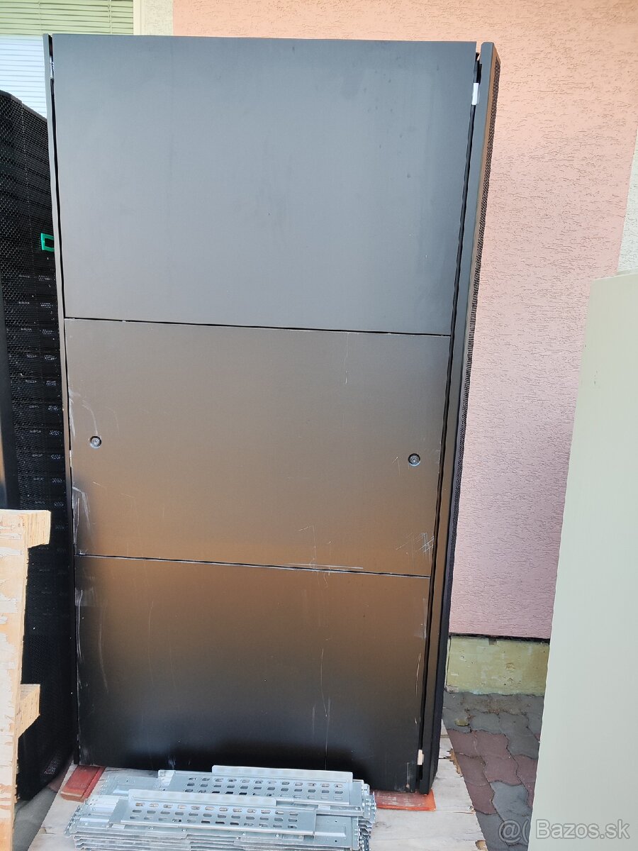 Predám HPE rack - 2