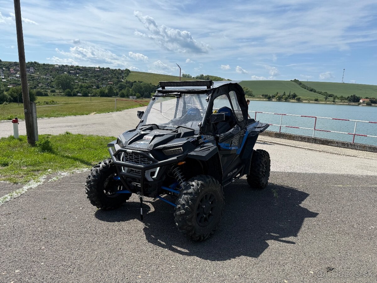 Polaris RZR XP1000