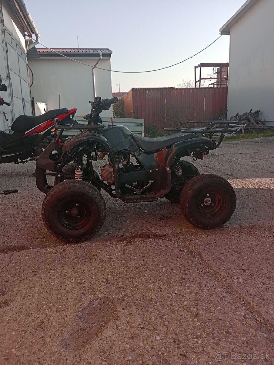 Štvorkolka ATV 125cm benzín automat