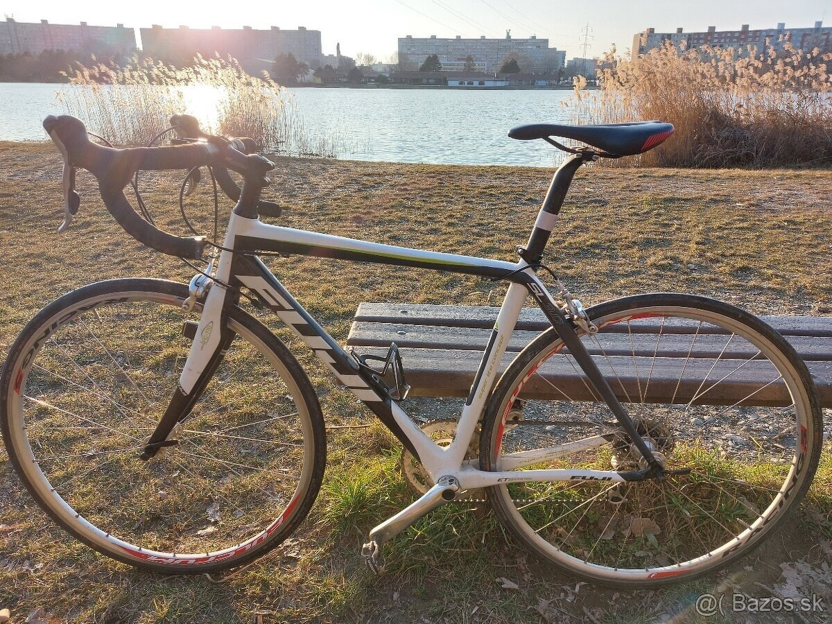 Celokarbon Fuji sl3.0 (Jpn) tiagra (Shimano Dura-ace,Mavic C - 2