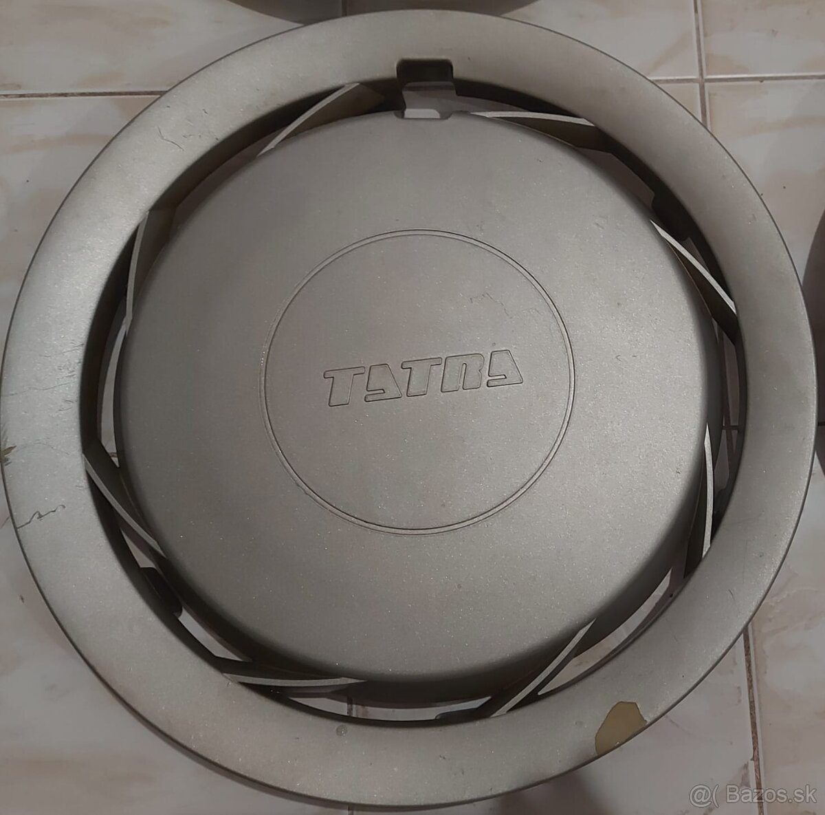 Tatra 613 puklice - 2