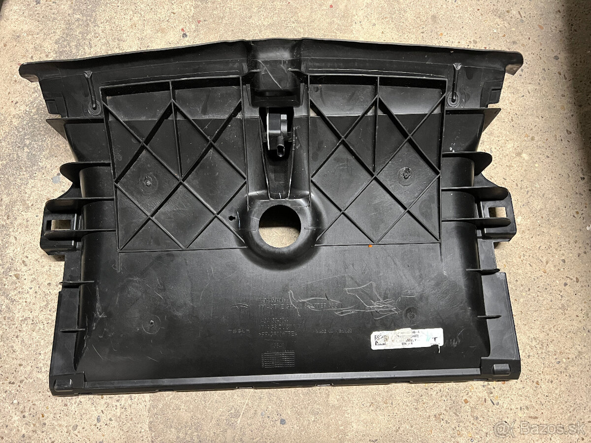 Tesla Model Y kryt predného chladiča - 2