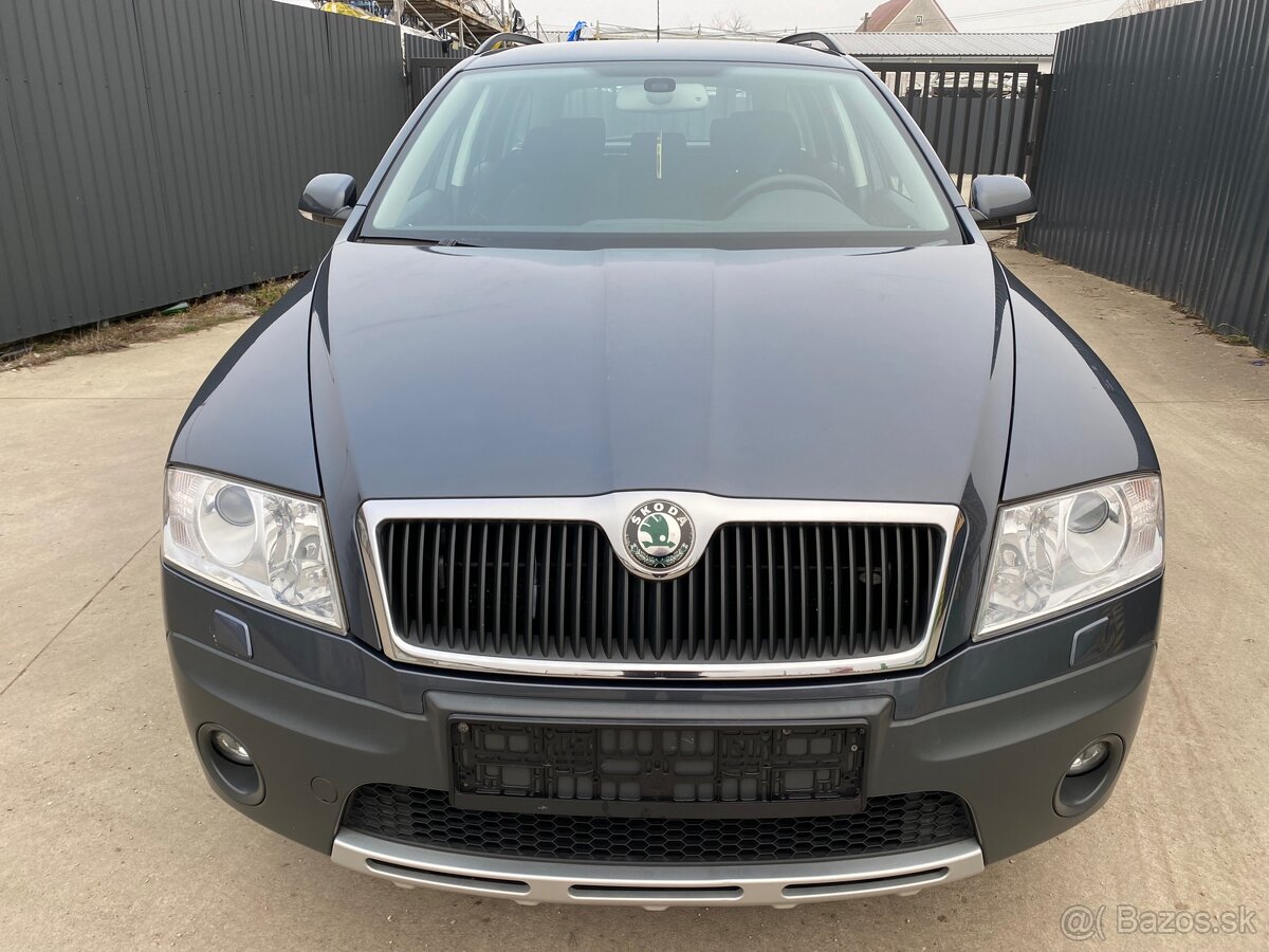 Škoda Octavia Combi 2.0 TDI 4x4 Scout - 2