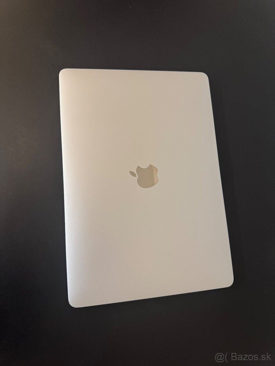 MacBook Pro 13” (2020, Intel i5) – TOP stav / 400 € - 2