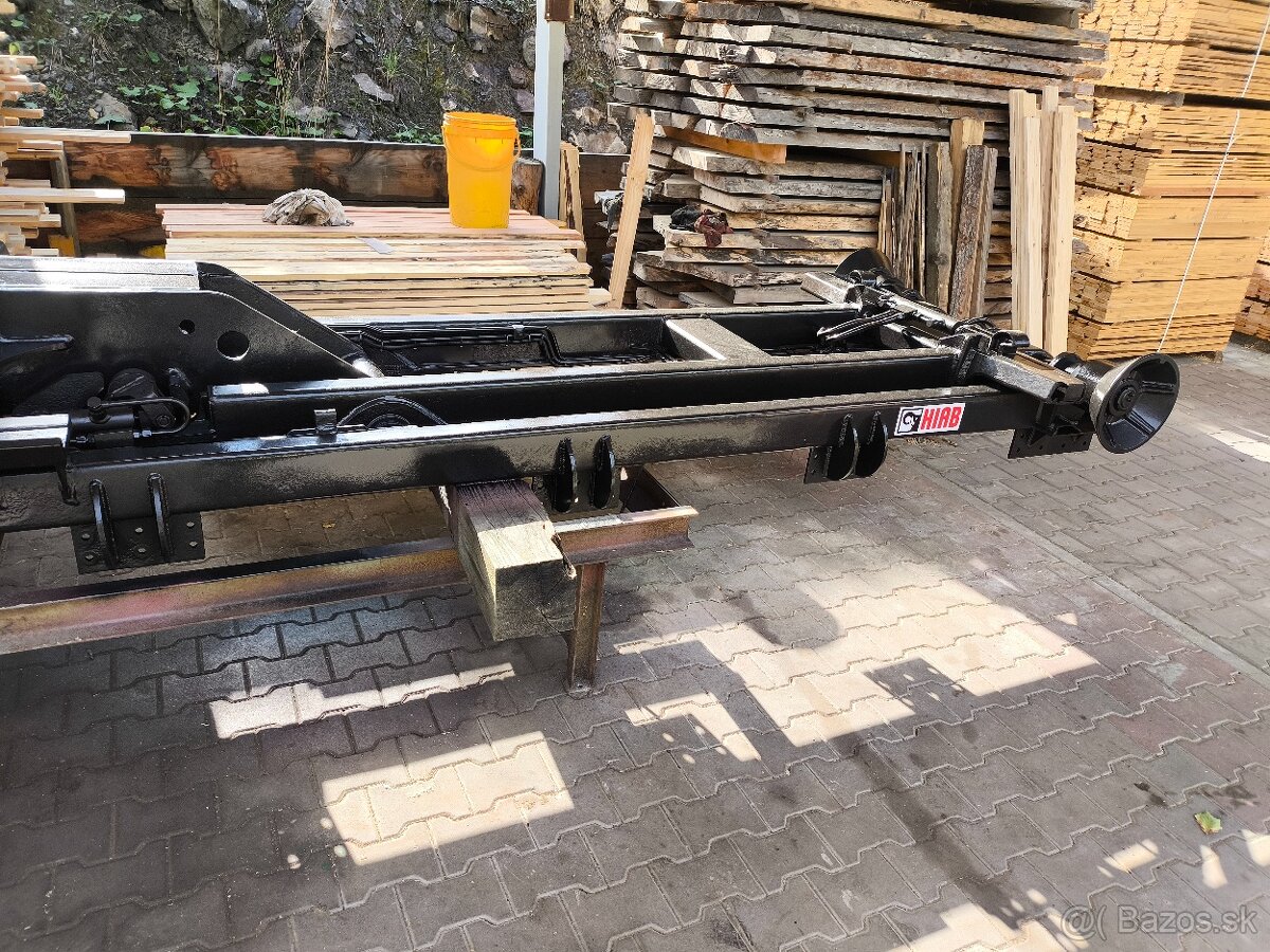 Hákový nosič kontajnerov - 2