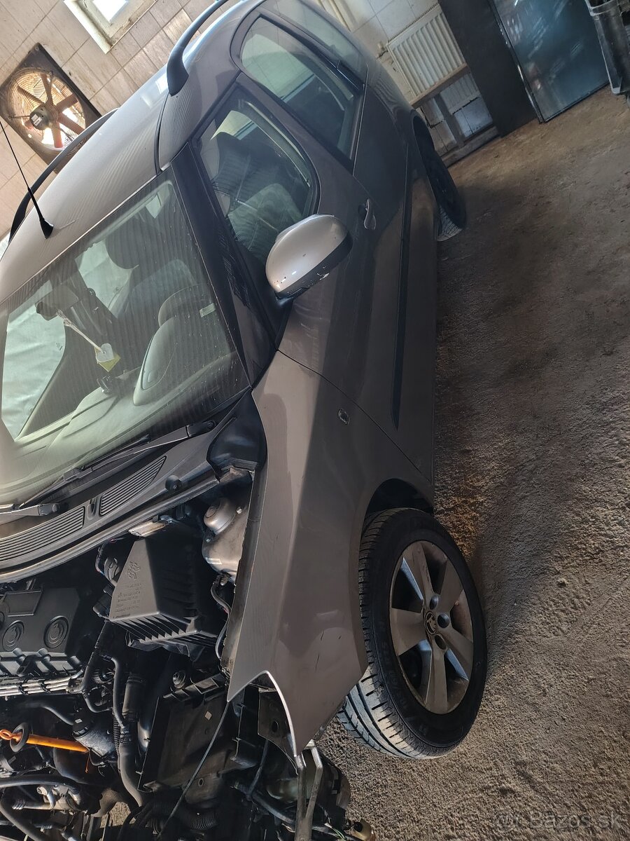 Predný blatník škoda Roomster fabia - 2