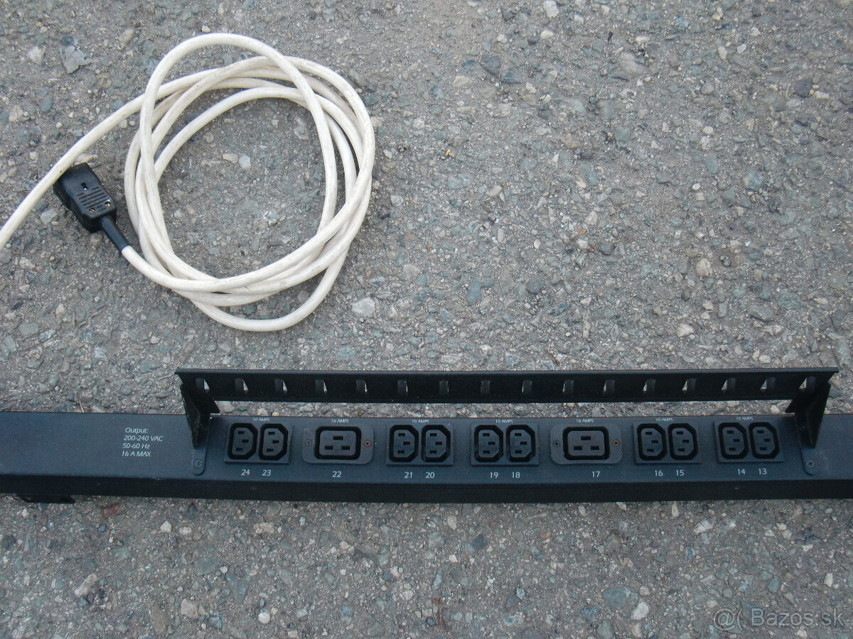 Predám napájaciu lištu APC Basic Rack PDU - AP7551 - 2
