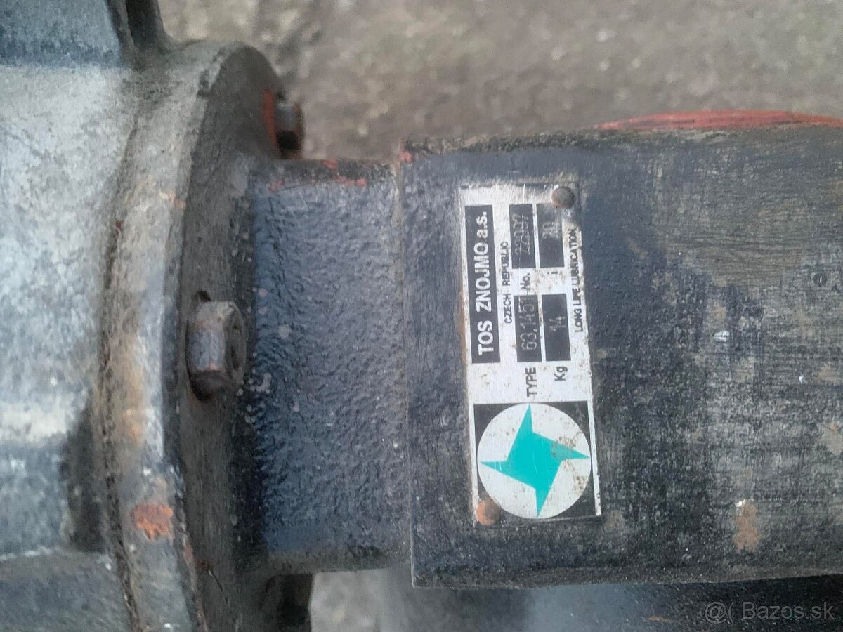 elektromotor s prevodovkou 0,55 kW - 2