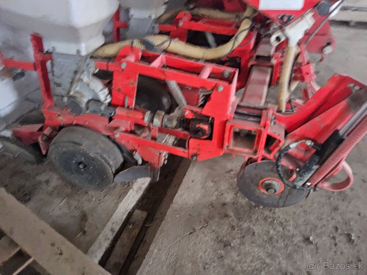 KUKURIČNÁ SEJAČKA MASCHIO MTE - 2