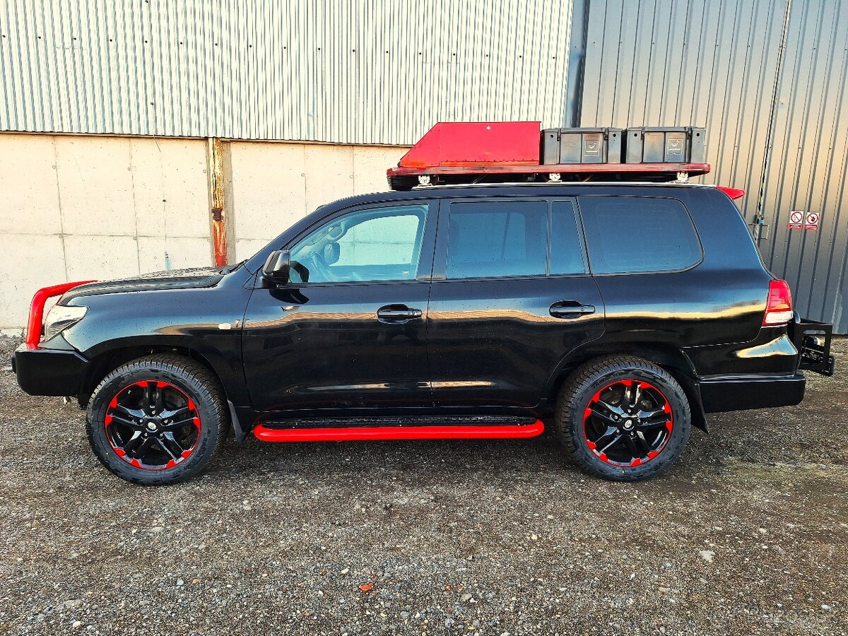 Toyota Land Cruiser 200 4.5 V8 D-4D