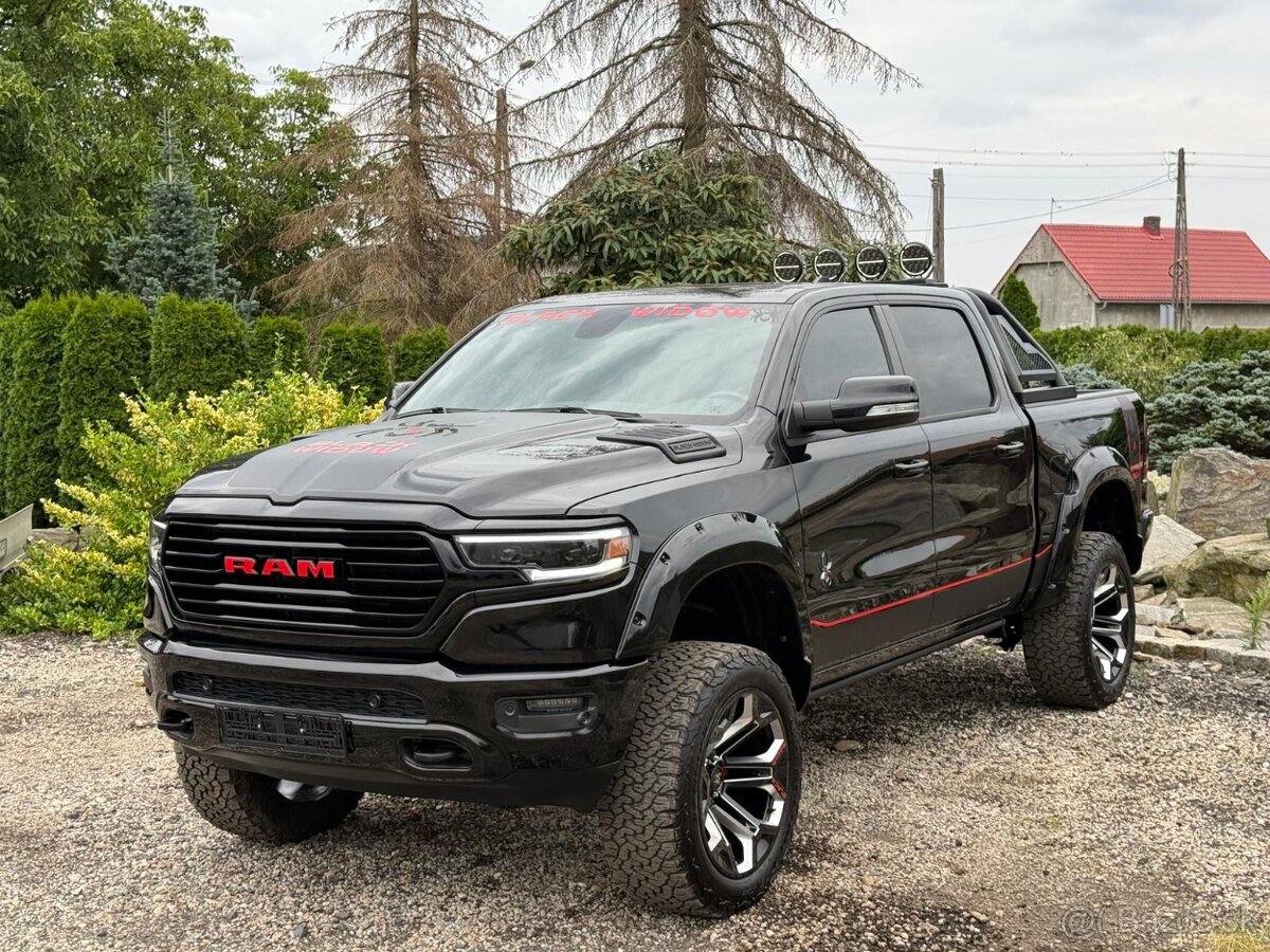 DODGE RAM 1500 5,7 HEMI BLACK WIDOW odpočet DPH