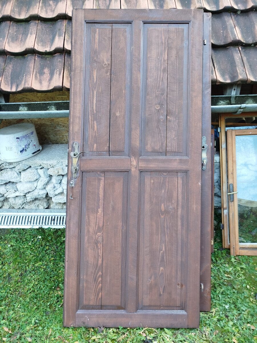 Dvere vchodové drevené - 2