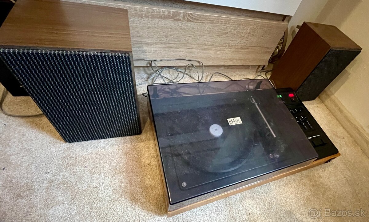 Gramofon tesla nzc 150 - 2