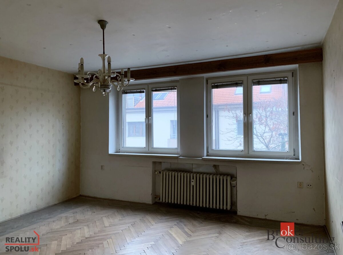 Priestranný 2-izbový byt ideálny na rekonštrukciu Bratislava - 2