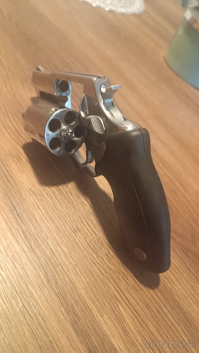 Taurus 357 magnum - 2