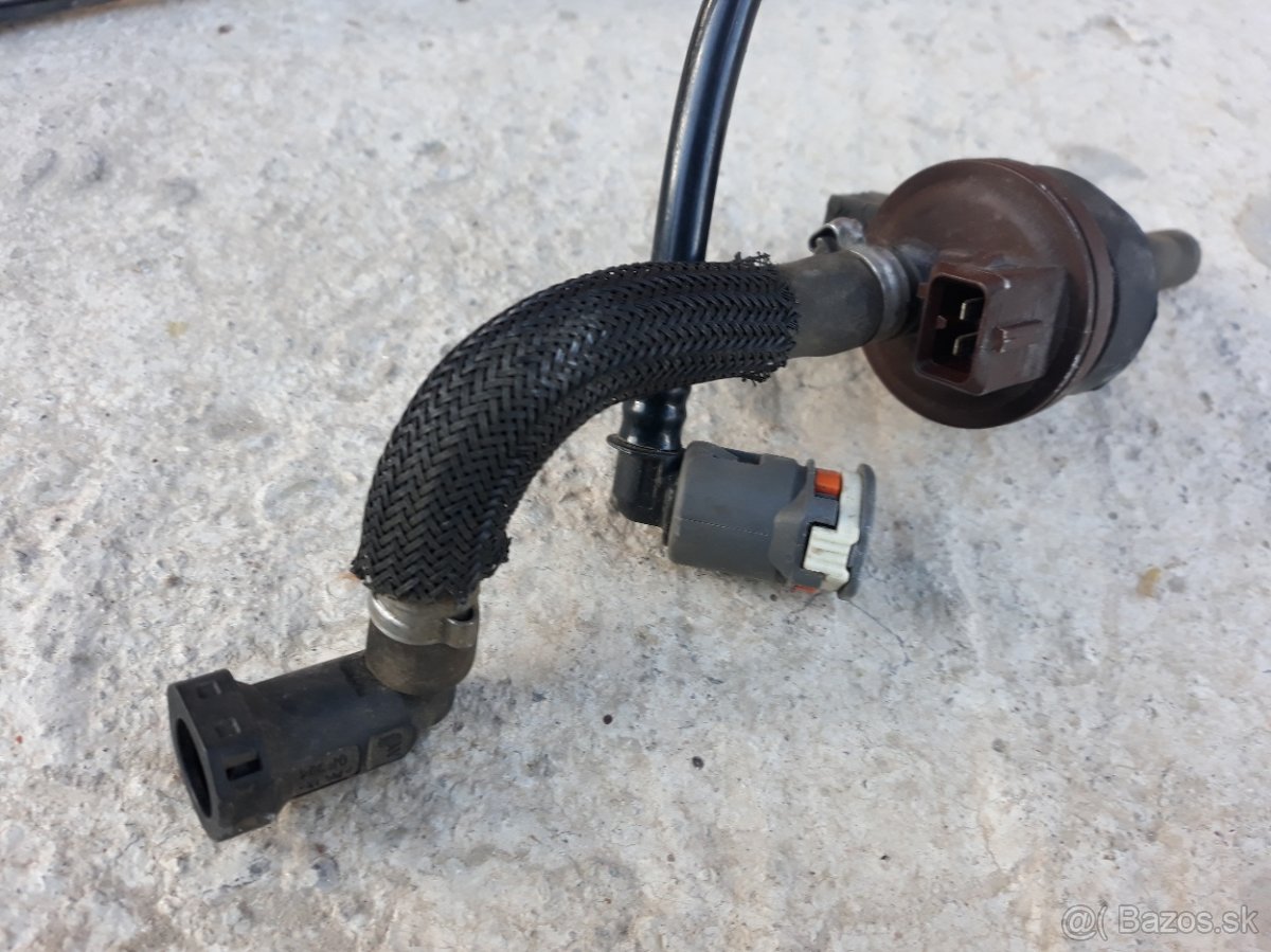 Citroen C3 1,4 palivové trubky, ventil, filter - 2